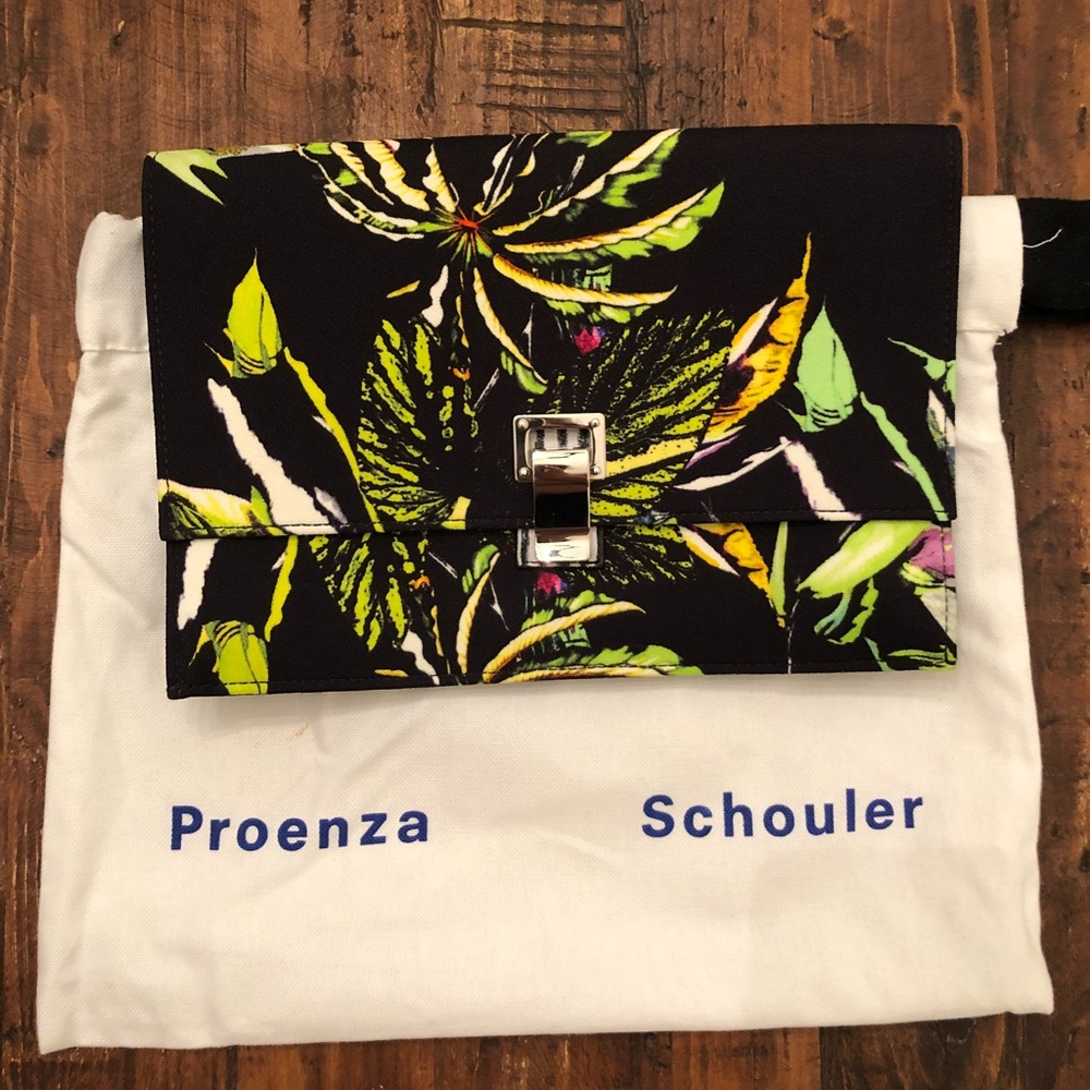 PROENZA SCHOULER CLUTCH !